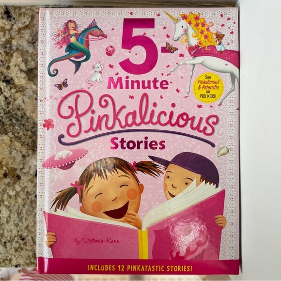 5 Minute Pinkalicious Stories Book - Picture 2 of 6